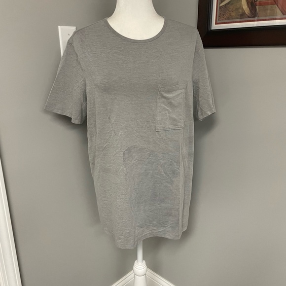 lululemon athletica Other - Lululemon athletica mens gray pocket tshirt short sleeve size Large